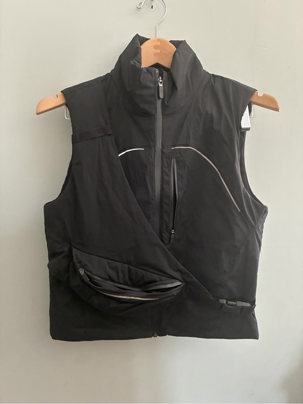Lululemon storage insulated running Vest